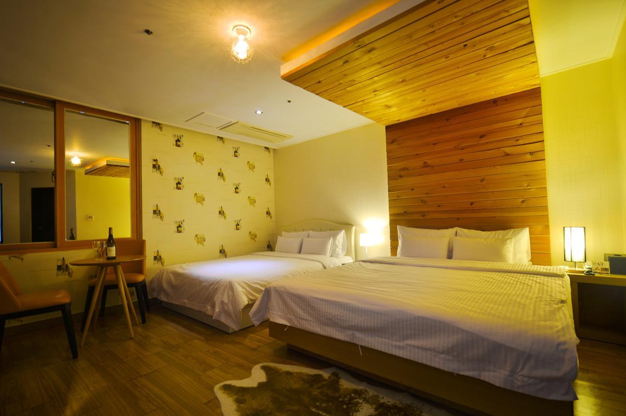Gimhae Business Hotel K Exterior foto