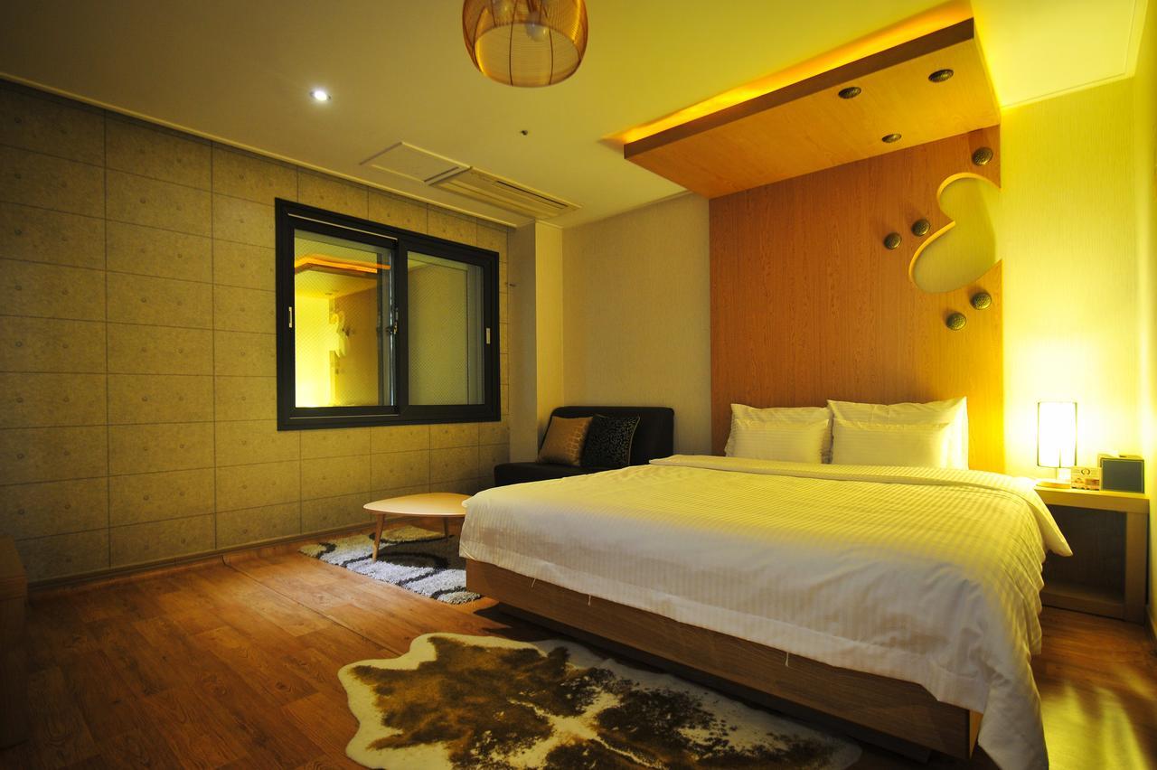 Gimhae Business Hotel K Exterior foto